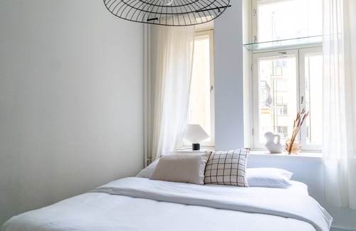 Ullanlinna Apartment | Central studio with spacious bathroom