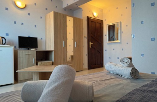 Sveti Vlas Apartment | Central Sveti Vlas Studio with Panoramic Sea View