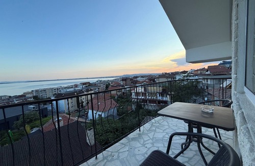 Sveti Vlas Apartment | Central Sveti Vlas Studio with Panoramic Sea View