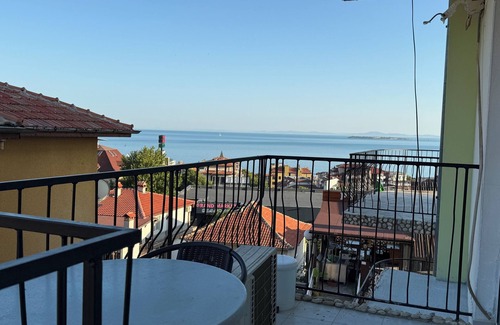 Sveti Vlas Apartment | Central Sveti Vlas Studio with Panoramic Sea View