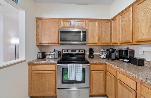 Carver City - Lincoln Gardens House | Central Tampa Escape – Perfect for Business, Getaways & Families