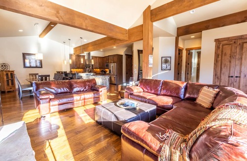 Fairmount On The River House | Central to All Ski Areas, Private Hot Tub; Spacious Open Concept