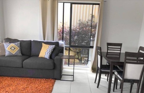 Highland Park Apartment | Central to Theme Parks, Major Beaches, Attractions - Sleeps 2 - Shared Pool
