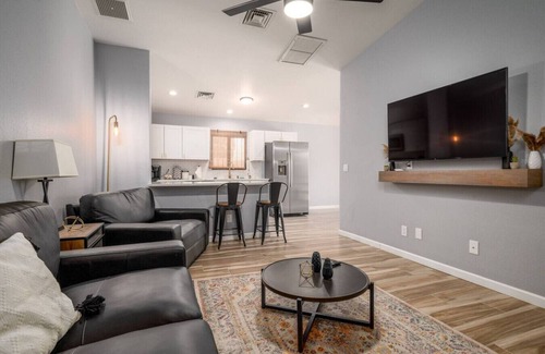 Avondale House | Central Tucson Townhome