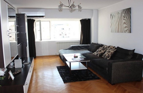 Bucharest House | Central two room apartment.
