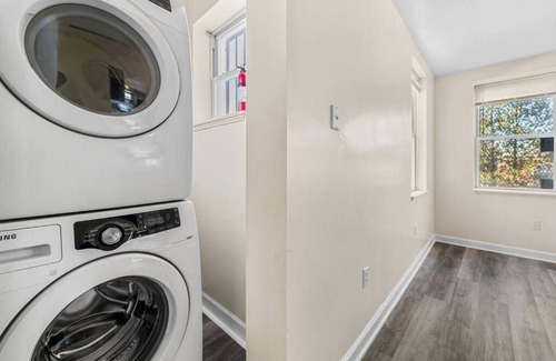 Downtown Baltimore Apartment | *Central Unit 4 Min from Medstar Hosp. *Free Park