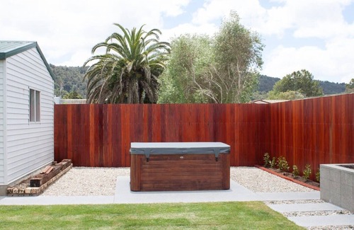 Woodhill House | Central Villa Oasis S