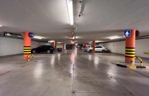 Csarnok negyed Apartment | Central Vintage Loft - FREE Private Parking - Metro - Tram - AC