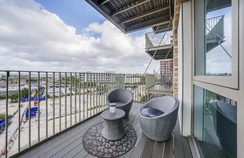 Alperton Apartment | Central Wembley 2br Modern, Specious & Connected