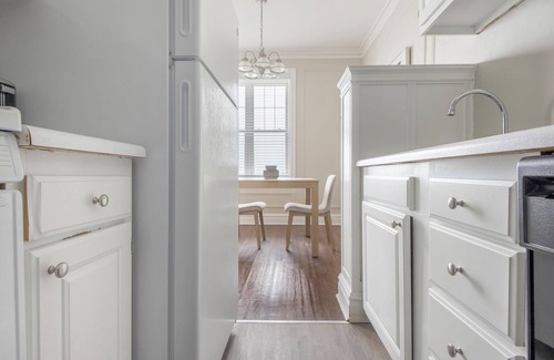 DeBaliviere Place Apartment | Central West End by Barsala