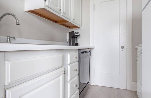 DeBaliviere Place Apartment | Central West End by Barsala