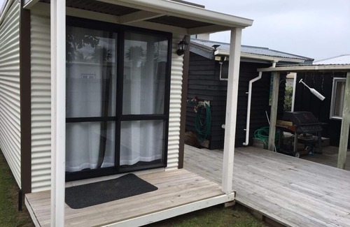 Whangamata House | Central Whanga Beach Bach - Walk to Beach and Town. Open Plan Living
