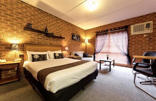 Yarrawonga Hotel | Central Yarrawonga Motor Inn