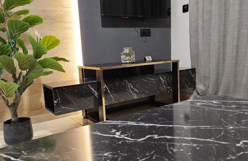 Serres Apartment | Central1ModernApartmentFreeParking