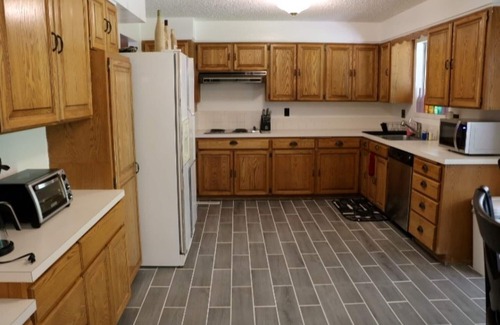 East Wenatchee House | Centrally Located East Wenatchee Home
