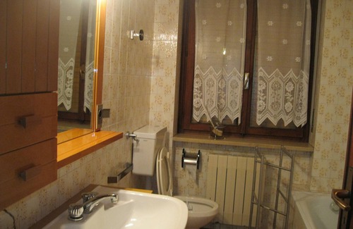 Villeneuve House | centrally located apartment that allows you to visit the entire Ao Valley