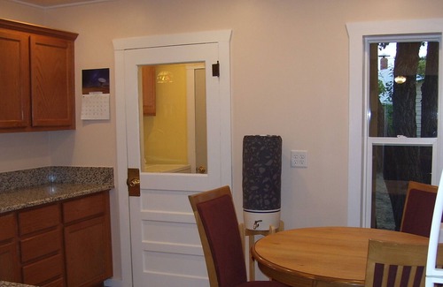 Tyrone House | Centrally located access from this quaint two bedroom home base.
