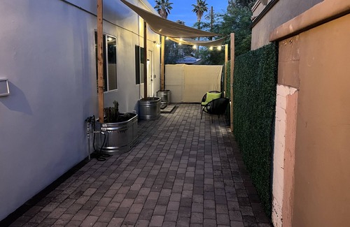 Miramonte Apartment | Centrally Located Apartment