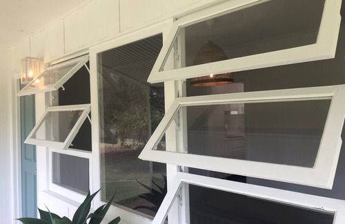 Bargara House | Centrally located "Bargara Beach Cottage"