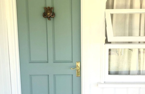 Bargara House | Centrally located "Bargara Beach Cottage"
