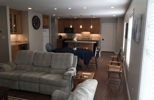 Otis Apartment | Centrally Located Berkshire Getaway Perfect for Any Season