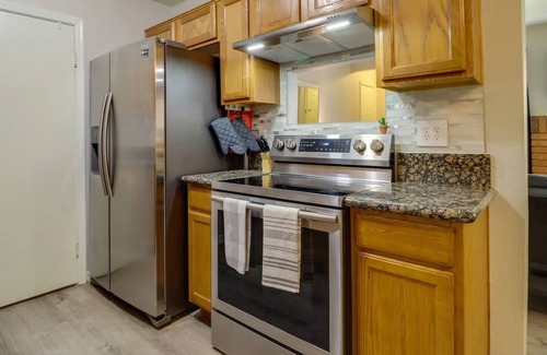 South Mountain Condo | Centrally Located Condo w/Heated Pool | Spa| Gym