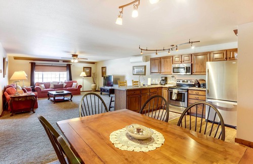 Deadwood Apartment | Centrally-Located Deadwood Apt w/Mountain Views!