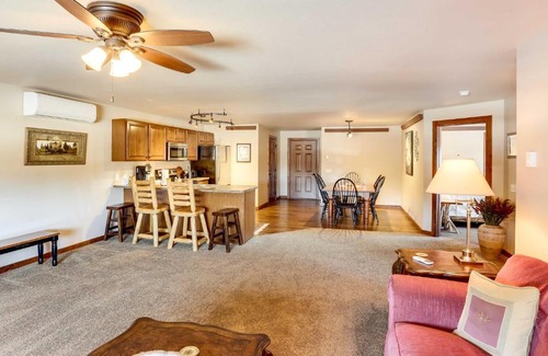 Deadwood Apartment | Centrally-Located Deadwood Apt with Mountain Views!