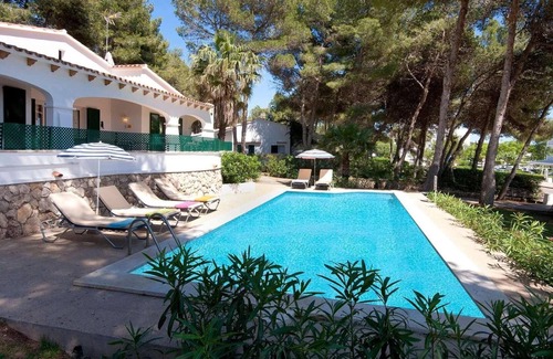 Sant Tomas Villa | Centrally located villa with large pool.