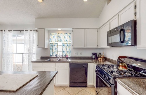 Casselberry House | Centrally located home with a firepit, recently renovated, & large enclosed yard