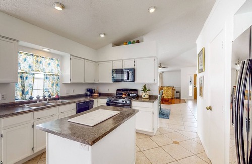 Casselberry House | Centrally located home with a firepit, recently renovated, & large enclosed yard