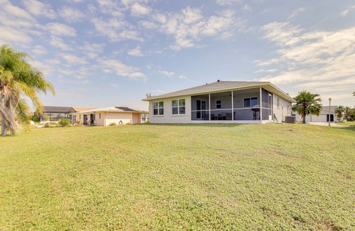 Oakland Hills Cottage | Centrally Located Home in Rotonda West w/Patio