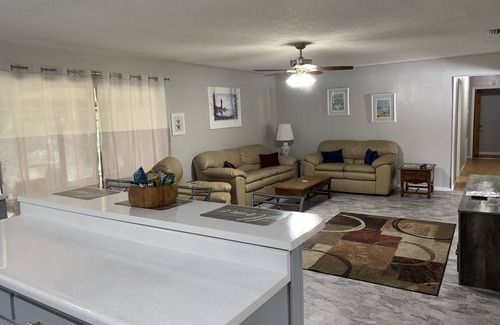 Seffner Community Alliance House | Centrally Located home on quiet Cul-de-Sac