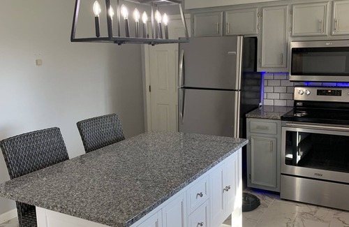 Somerset House | Centrally located house at Pond Meadow Place