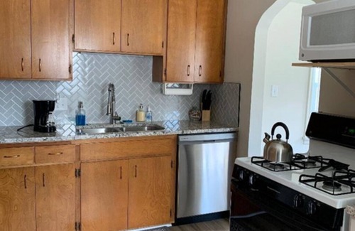 South Central Omaha House | Centrally located in Omaha, close to downtown, major attractions, freeways.