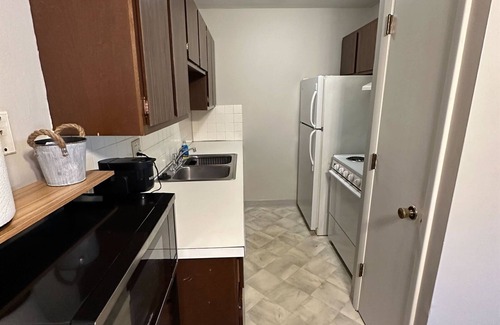 Bloomington Apartment | Centrally located Large one bedroom