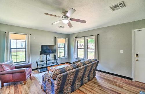 Lawton House | Centrally Located Lawton Home Dogs Welcome!