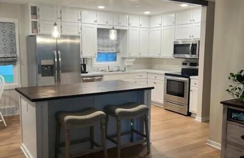 South Central Omaha House | Centrally located ranch home in quiet neighborhood. Large shady fenced backyard