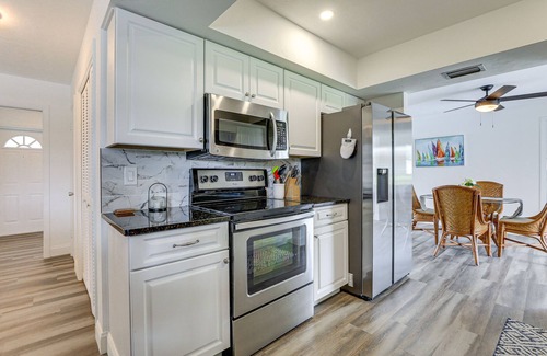 Whitfield House | Centrally Located Sarasota Home w/Heated Pool!