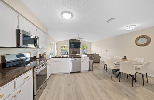 Timber Pond III House | Centrally Located, Serene Luxury Retreat