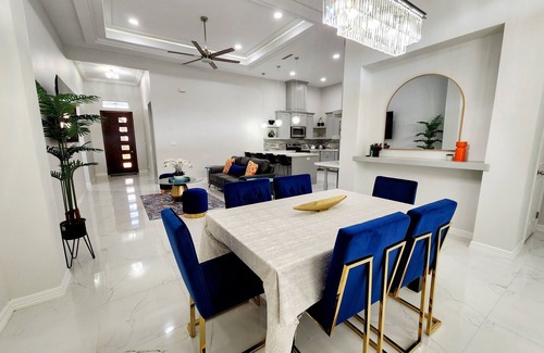 Edinburg House | Centrally located, spacious and beautiful home in Edinburg near main attractions
