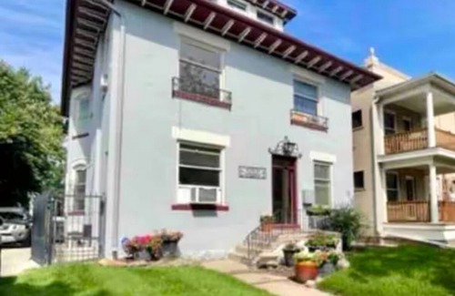 Capitol Hill Apartment | Centrally located steampunk apartment in Cap Hill with theater, gaming & more!