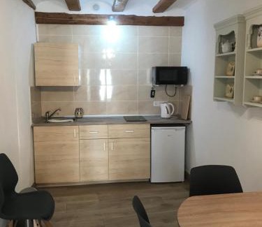 El Perello Apartment | Centrally located two bedroom apartment
