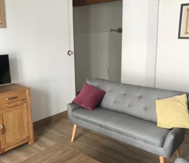 El Perello Apartment | Centrally located two bedroom apartment
