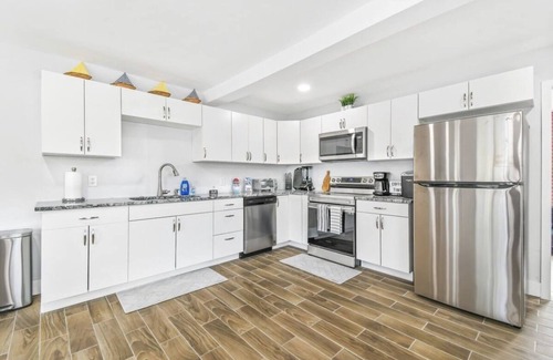 Pinellas Park House | Centrally Located 3-Bedroom Oasis: 20 Mins to Beach and City Life on VRBO