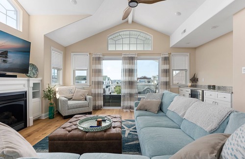 Sea Isle City House | Centrally located near Promenade, Restaurants and Shopping!
