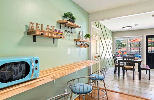 Shearer Hills - Ridgeview House | Centrally Located with Private pool, King Beds, Gameroom, and Outdoor Play.