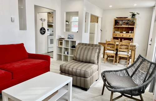 Yellowknife House | Centrally situated in the heart of downtown city