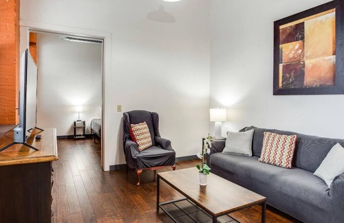 Rochester Apartment | Centric NY Style Loft w/King bed