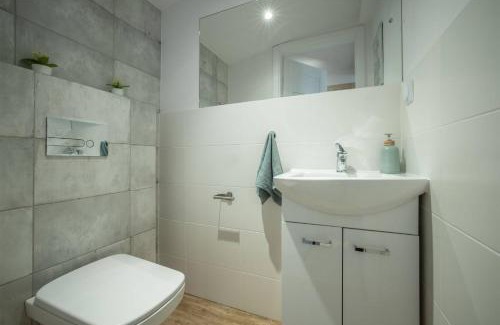 Srodmiescie Apartment | Centric Rooftop 4 bedroom apartment